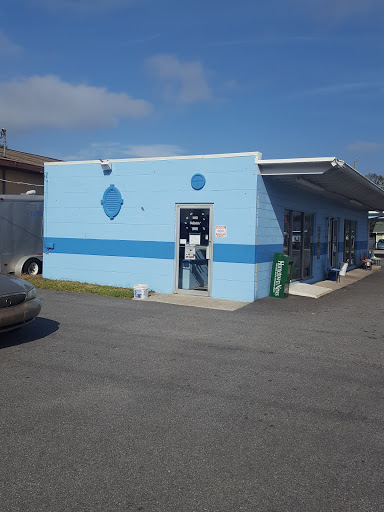 Blue Dolphin Laundromat & Car Wash en Edgewater