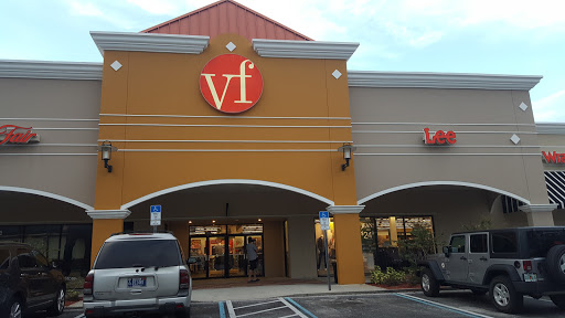 Outlet Store «VF Outlet», reviews and photos, 15501 S Apopka Vineland Rd, Orlando, FL 32821, USA