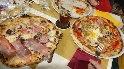 Pizzeria Camelot - Viale Curio Dentato, 26, 05100 Terni TR, Italy