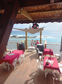 Atmosphère du Restaurant créole La Rhumerie du pirate à Saint-François - n°3