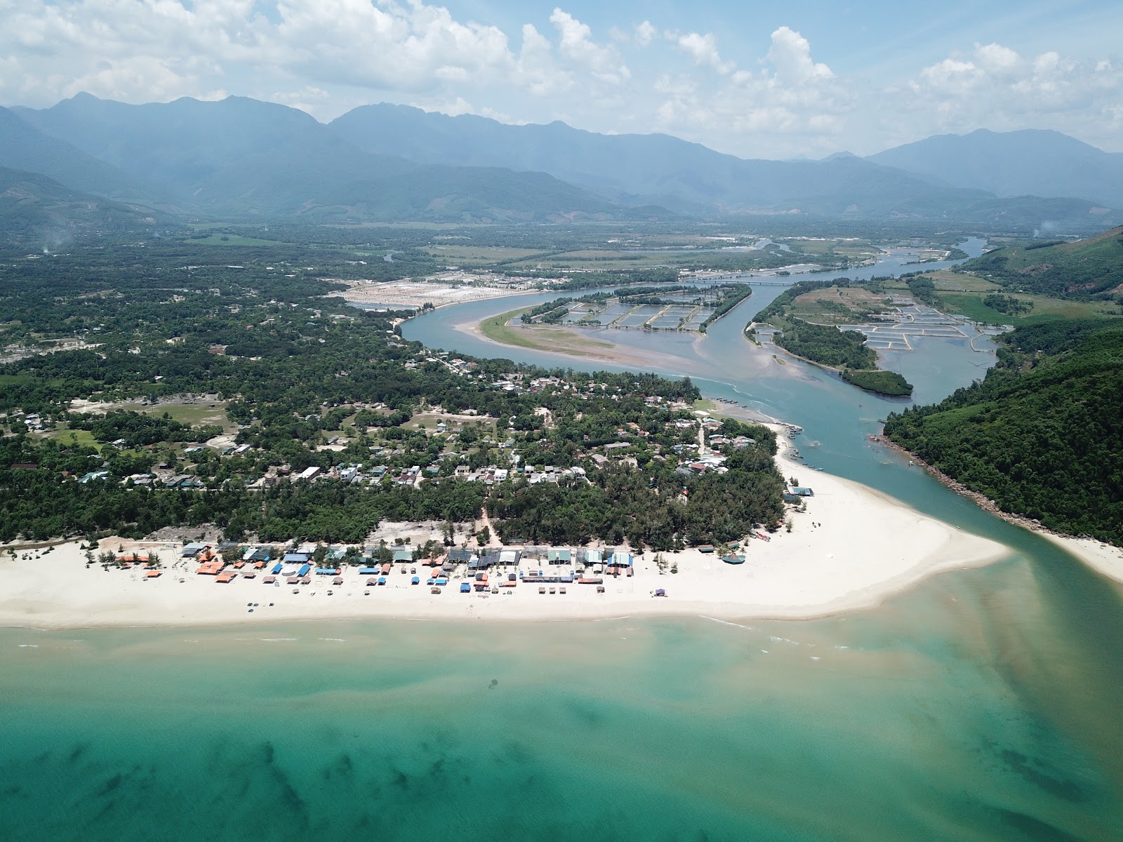 Tan Canh Duong Beach photo #9