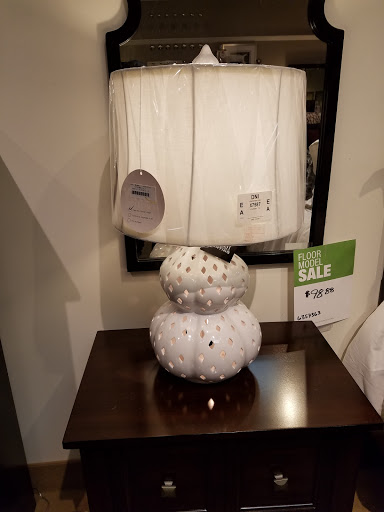 Furniture Store «Levin Furniture», reviews and photos, 16960 Sprague Rd, Middleburg Heights, OH 44130, USA