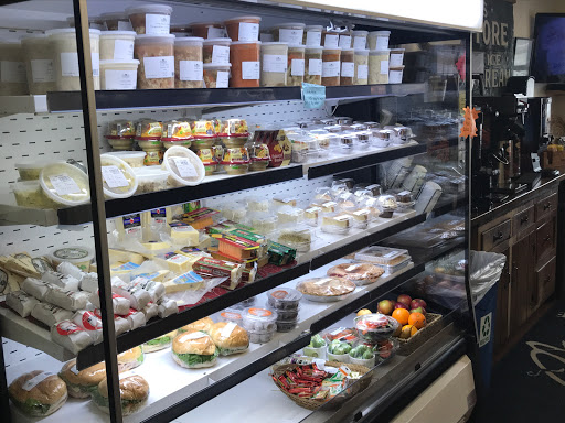 Grocery Store «Cornwall Country Market», reviews and photos, 25 Kent Rd S, Cornwall Bridge, CT 06754, USA