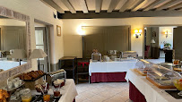Atmosphère du Restaurant du Château de Courban - Restaurant Gastronomique en Bourgogne - n°4