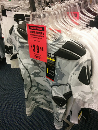 Sporting Goods Store «Big 5 Sporting Goods», reviews and photos, 2259 N Fremont St, Monterey, CA 93940, USA