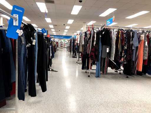 Clothing Store «Ross Dress for Less», reviews and photos, 6900 Katella Ave, Cypress, CA 90630, USA