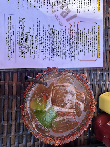 572 Social kitchen & lounge