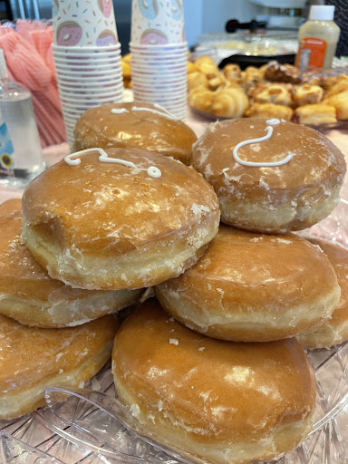 Donut Shop «Ferguson Donut Shop», reviews and photos, 8537 Ferguson Rd, Dallas, TX 75228, USA