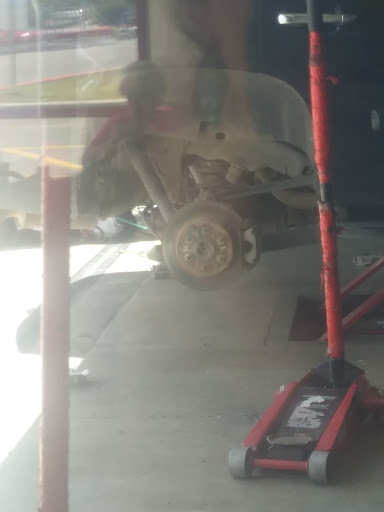 Tire Shop «Discount Tire Store - Boerne, TX», reviews and photos, 1330 S Main St, Boerne, TX 78006, USA