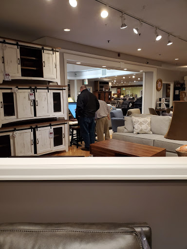 Furniture Store «Gallery Furniture», reviews and photos, 12670 SE 82nd Dr, Clackamas, OR 97015, USA