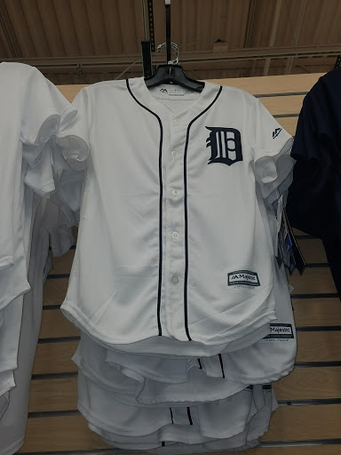 Sportswear Store «Rally House Shelby Charter Township», reviews and photos, 14257 Hall Rd, Shelby Charter Township, MI 48315, USA