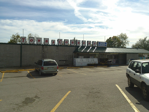 Grocery Store «Town & Country Supermarket», reviews and photos, 719 Ozark St, Cabool, MO 65689, USA