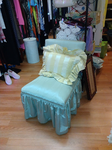 Antique Store «Too Much Stuff Quality Second Hand Treasures», reviews and photos, 1151 Grass Valley Hwy, Auburn, CA 95603, USA