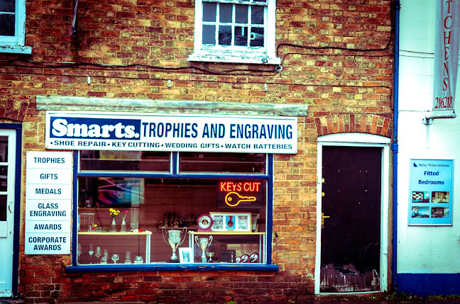 Smarts Newport Pagnell Trophies, Engraving and Gifts - Milton Keynes