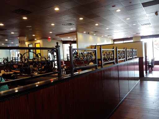 Shopping Mall «Townline Square Shopping Center», reviews and photos, 533 S Broad St, Meriden, CT 06450, USA