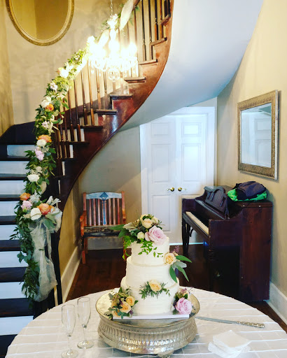 Florist Of Covington, 2640 N Hwy 190, Covington, LA 70433, USA, 