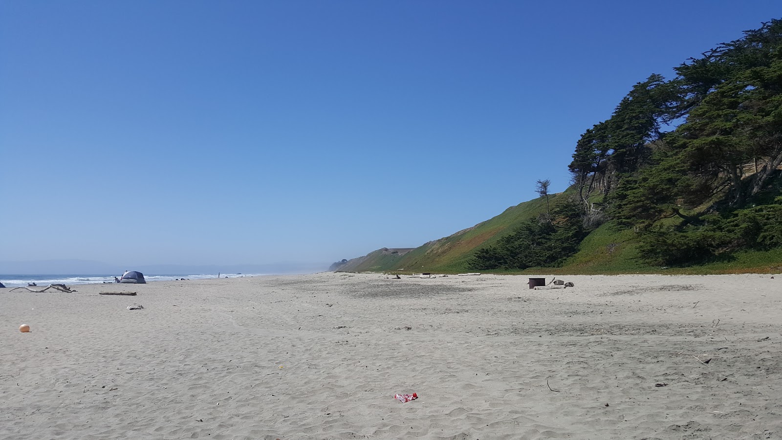 Photo of Sunset Beach with very clean level of cleanliness