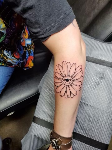 Explore tattoo ideas para mujeres, creative tattoo ideas in Bloomington, available at Crystal Moon Body Arts