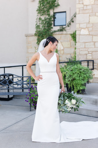 Bridal Shop «Signature Bridal», reviews and photos, 703 Long Rd Crossing Dr #10, Chesterfield, MO 63005, USA