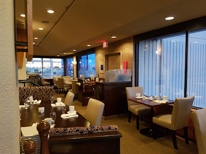 Vista 18 Restaurant + Lounge