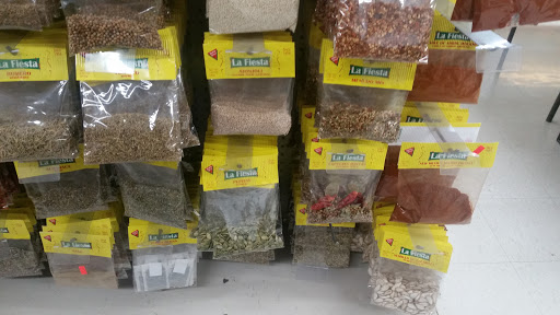 Produce Market «La Fiesta Produce Market», reviews and photos, 1771 7th Ave, Olivehurst, CA 95961, USA