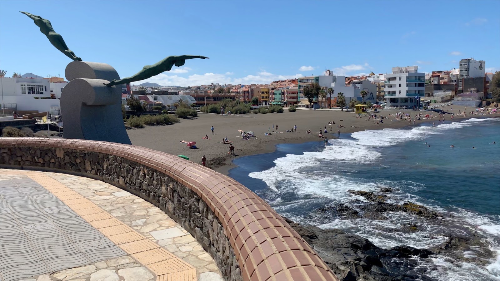 Foto van Playa La Garita met kleine baai