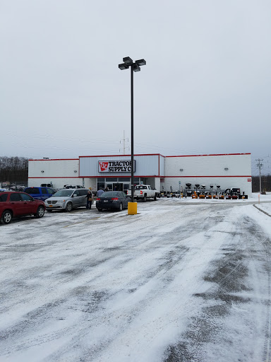 Home Improvement Store «Tractor Supply Co.», reviews and photos, 105 Harte Haven Plaza, Massena, NY 13662, USA