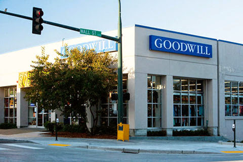 Goodwill Everett, 3002 Hoyt Ave, Everett, WA 98201, USA, 