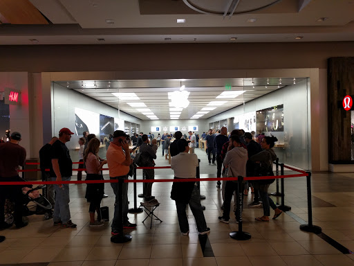 Computer Store «Apple Fashion Place», reviews and photos, 6191 State St, Murray, UT 84107, USA