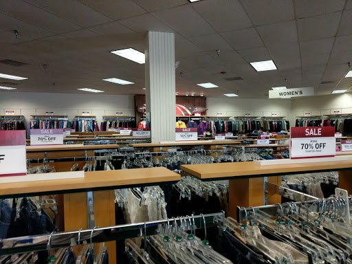 Clothing Store «L.L. Bean Outlet», reviews and photos, 150 High St, Ellsworth, ME 04605, USA