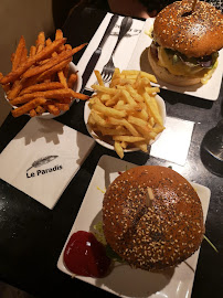 Hamburger du Restaurant Le Paradis à Paris - n°10