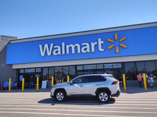 Discount Store «Walmart», reviews and photos, 1360 Town Centre Dr, Eagan, MN 55123, USA