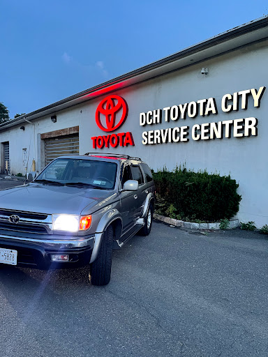 Auto Body Shop «DCH Toyota City Service Facility», reviews and photos, 700 Waverly Ave, Mamaroneck, NY 10543, USA