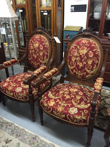 Antique Furniture Store «Center Stage Antiques», reviews and photos, 41 King St, Mt Holly, NJ 08060, USA