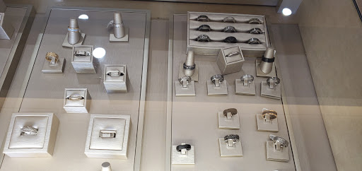 Jewelry Store «Jared The Galleria of Jewelry», reviews and photos, 195 Old Country Rd, Carle Place, NY 11514, USA