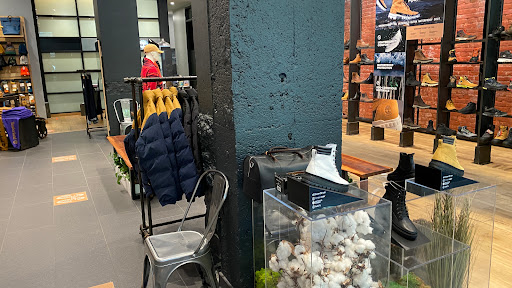 Shoe Store «Timberland», reviews and photos, 625 N Michigan Ave #150, Chicago, IL 60611, USA