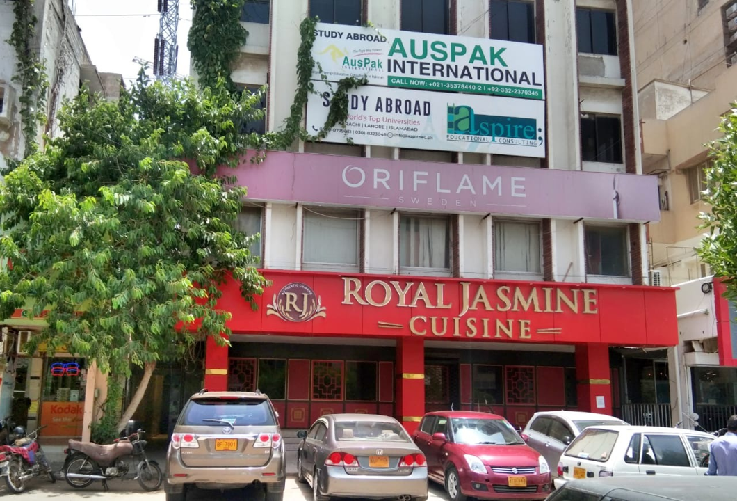 Oriflame Cosmetics Pakistan Karachi Branch