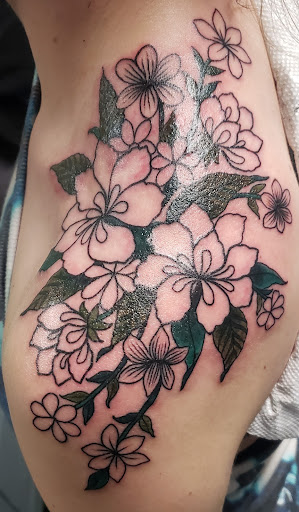 Tattoo Shop «BROKEN HEARTS TATTOO CLUB LLC», reviews and photos, 635 NE Lowry Ave, Minneapolis, MN 55418, USA