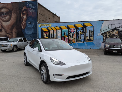 Car Wash «Logan Square Hand Car Wash & Detailing», reviews and photos, 2436 N Milwaukee Ave, Chicago, IL 60647, USA