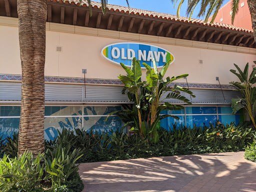 Clothing Store «Old Navy», reviews and photos, 634 Spectrum Center Dr, Irvine, CA 92618, USA