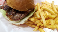 Plats et boissons du Restaurant de hamburgers Burger Delight à Paris - n°1