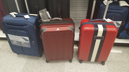 Clothing Store «Ross Dress for Less», reviews and photos, 7065 Cermak Rd, Berwyn, IL 60402, USA