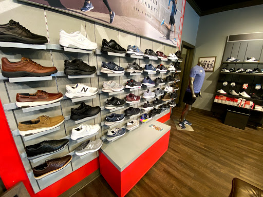 Shoe Store «New Balance», reviews and photos, 380 W Main St, Avon, CT 06001, USA