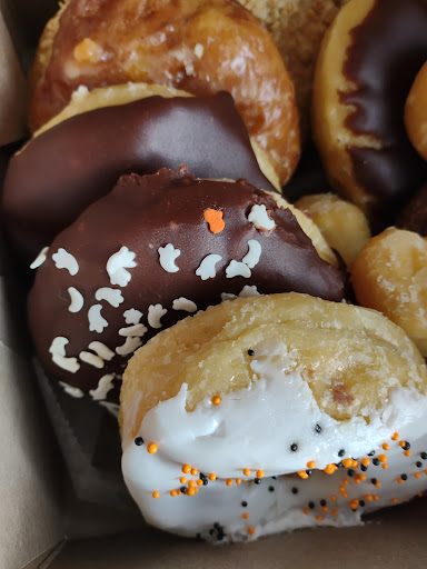 Dessert Shop «Dawn Donuts», reviews and photos, 3405 Clio Rd, Flint, MI 48504, USA