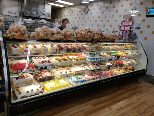 Grocery Store «Superior Grocers», reviews and photos, 1375 N Citrus Ave, Covina, CA 91722, USA