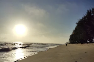 Pantai Batu Burok 2 image