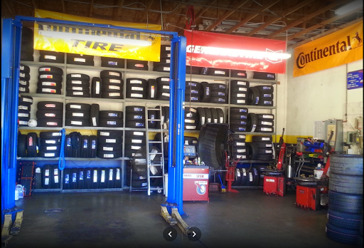 Auto Repair Shop «Calabasas Car Care Tire Pros», reviews and photos, 4929 Las Virgenes Rd, Calabasas, CA 91302, USA