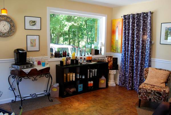 Gray Moon Salon 04841