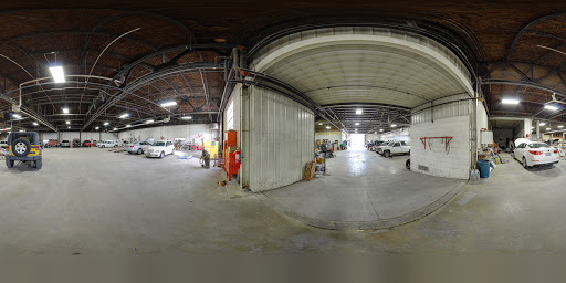 Auto Body Shop «Andrews Collision Center Inc», reviews and photos, 815 3rd St SE, Cedar Rapids, IA 52401, USA