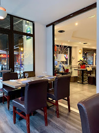 Atmosphère du Restaurant de spécialités du Sichuan (Chine) Au Piment du Centre à Paris - n°12